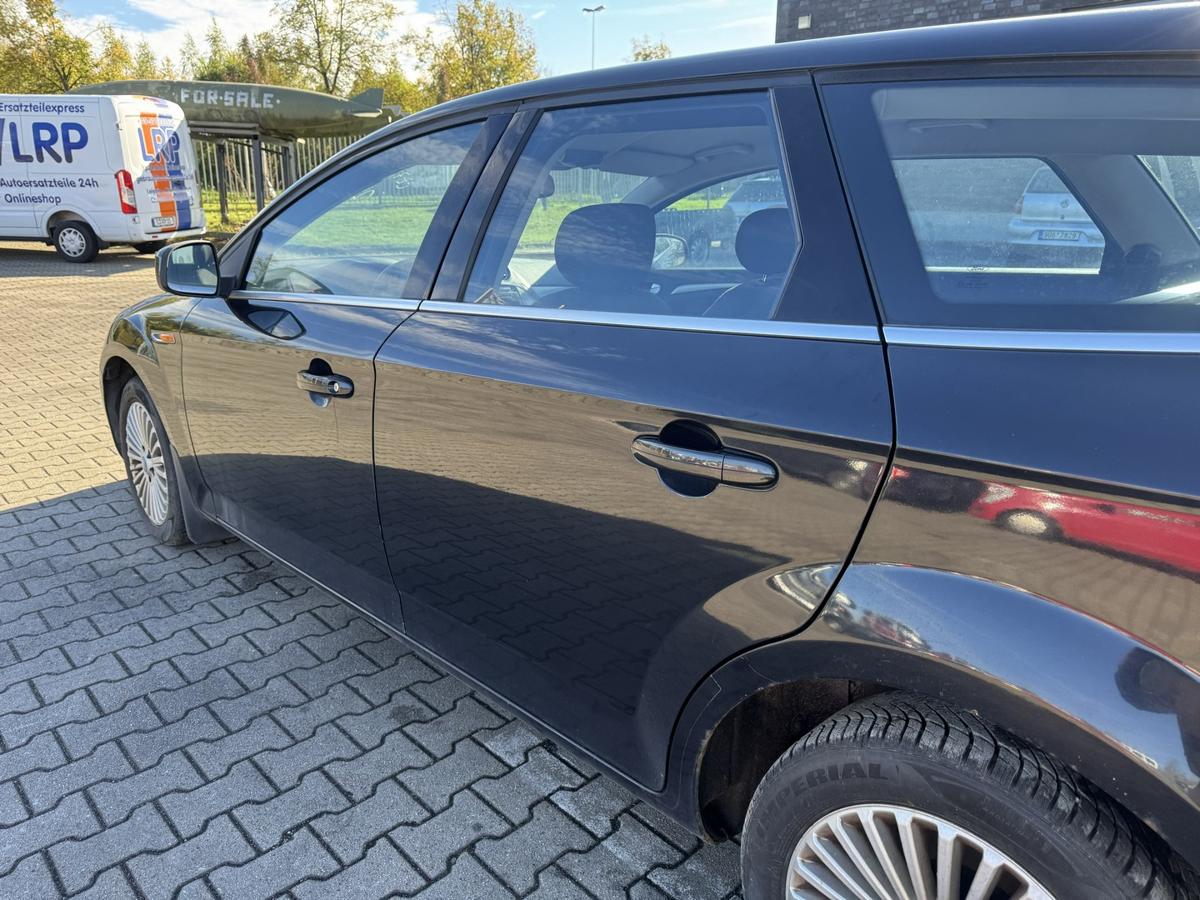 Ford Mondeo BA7 original T&uuml;r hinten links Panther Schwarz Kombi Bj.2008